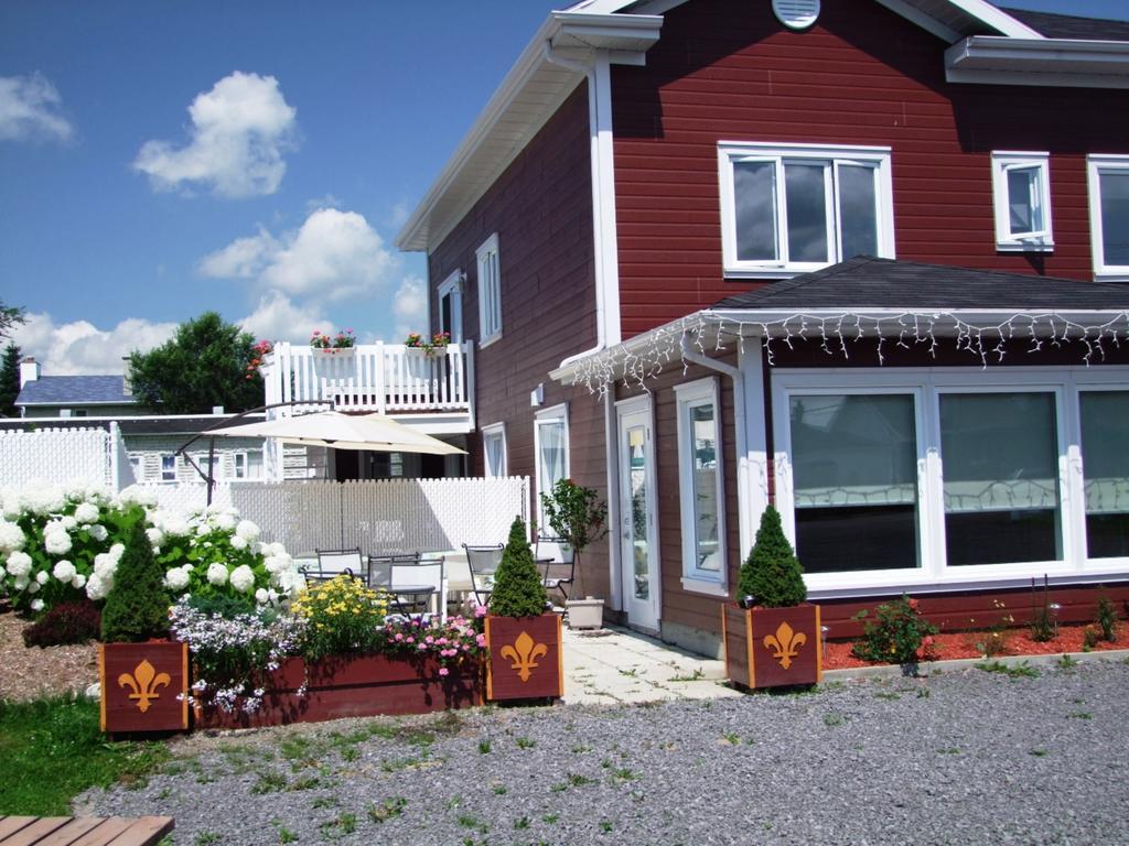 Motel Canadien Trois-Rivieres Exterior photo