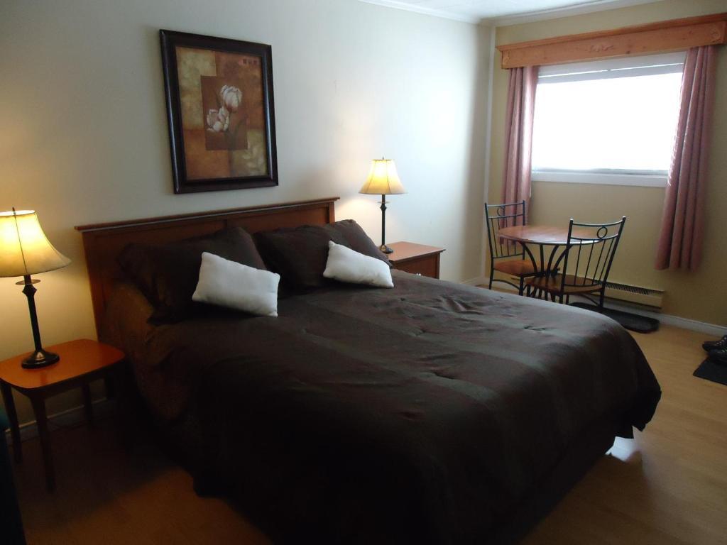 Motel Canadien Trois-Rivieres Exterior photo